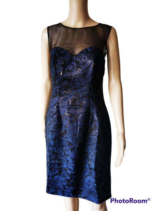 Elevate Your Style with Our Elegant Ladies Party Dress (Size 10): Perfect for Special Occasions