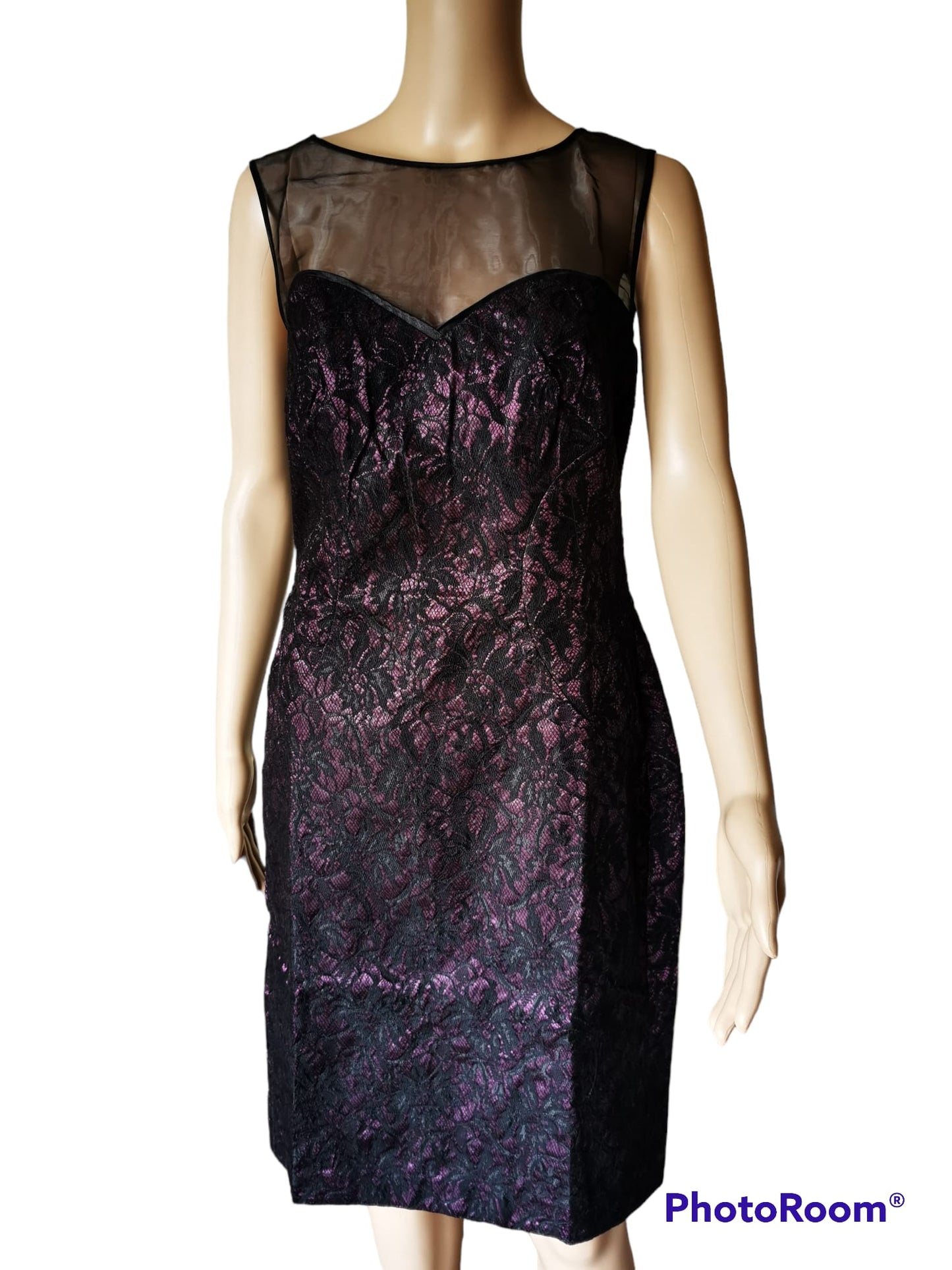 Elevate Your Style with Our Elegant Ladies Party Dress (Size 10): Perfect for Special Occasions